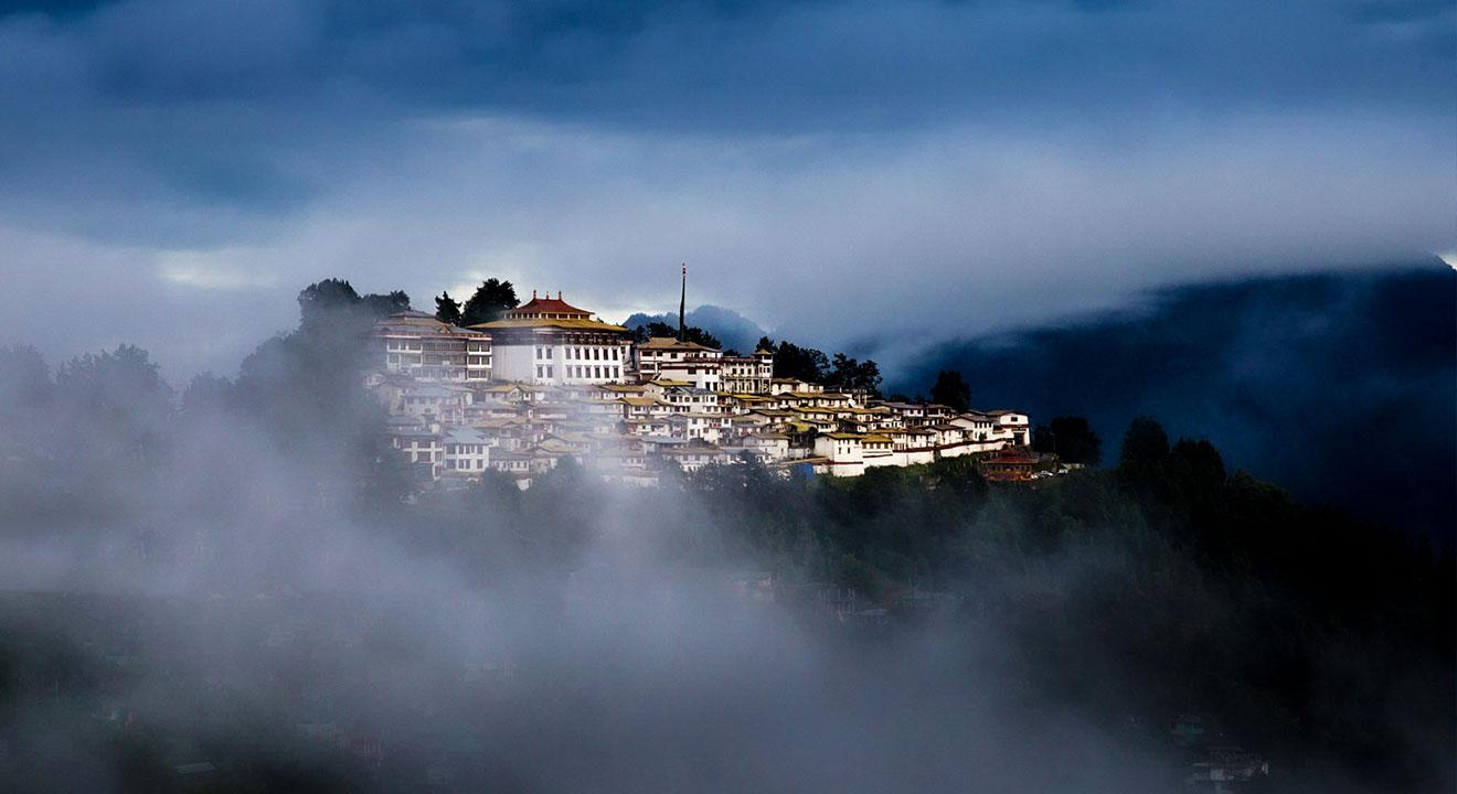 Arunachal Pradesh : Land of the Dawn-lit Mountains