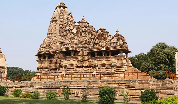 Varanasi – Lucknow